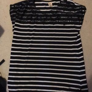 Size 1x striped t shirt with lace.